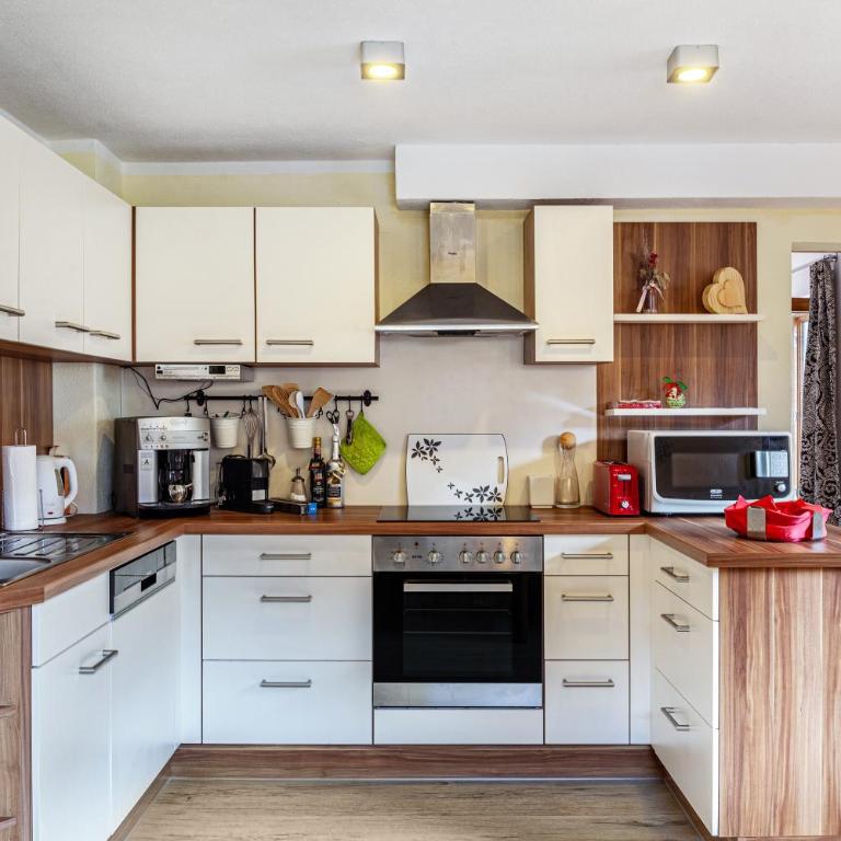Ferienwohnung Galerie Kaiser - Superior Apartment mit 1 Schlafzimmer und Balkon - 11