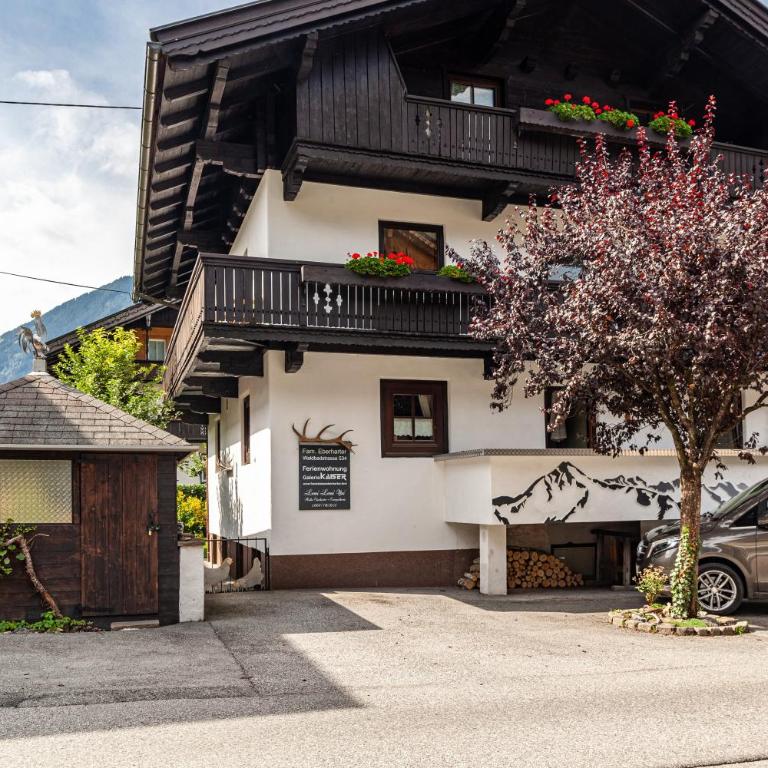 Ferienwohnung Galerie Kaiser - Superior Apartment mit 1 Schlafzimmer und Balkon - 1