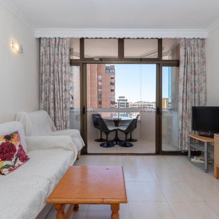 Sunny one bedroom apartment - Superior One-Bedroom Apartment with Balcony - 16