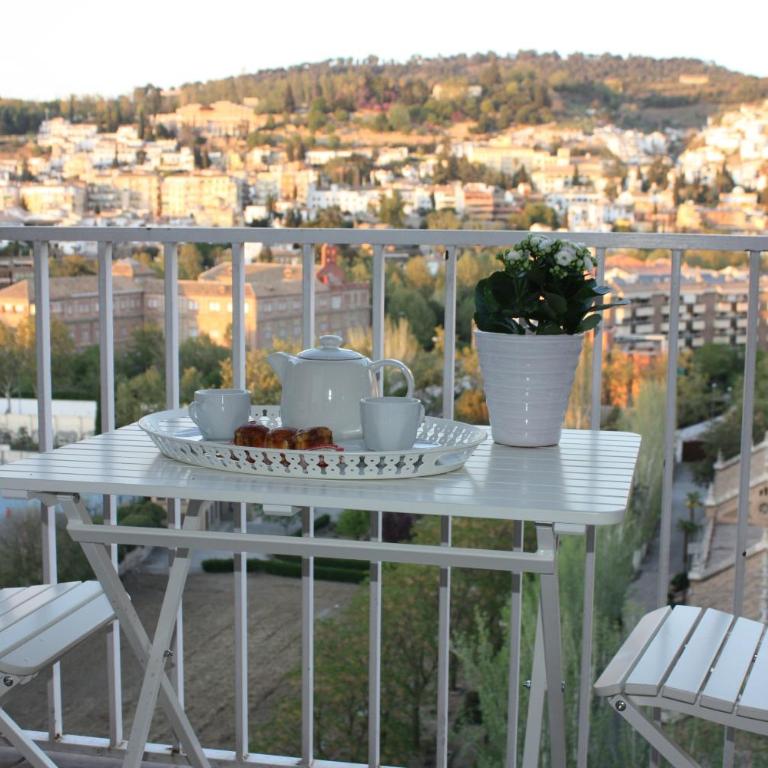 Apartamento Góngora Congresos - Three-Bedroom Premium Apartment with Balcony - 9