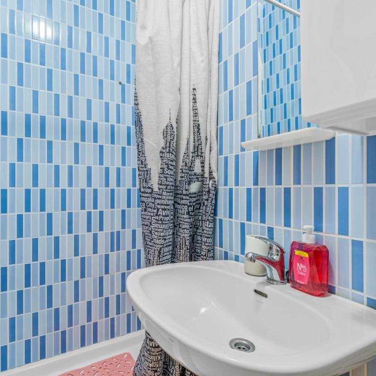 Apartamento a 200m de la Playa - Estudio con sofá cama - 13