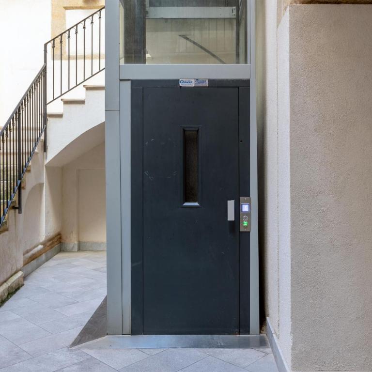 Porta Carbone Residence - Appartamento Deluxe con 2 Camere da Letto e Balcone - 22