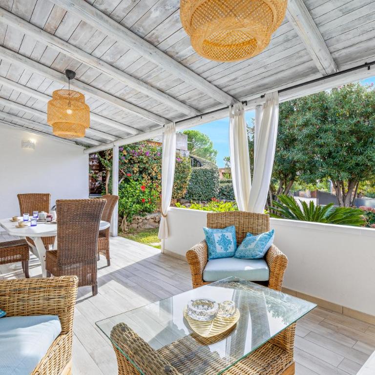 Villa Carmen - Three-Bedroom House - 1