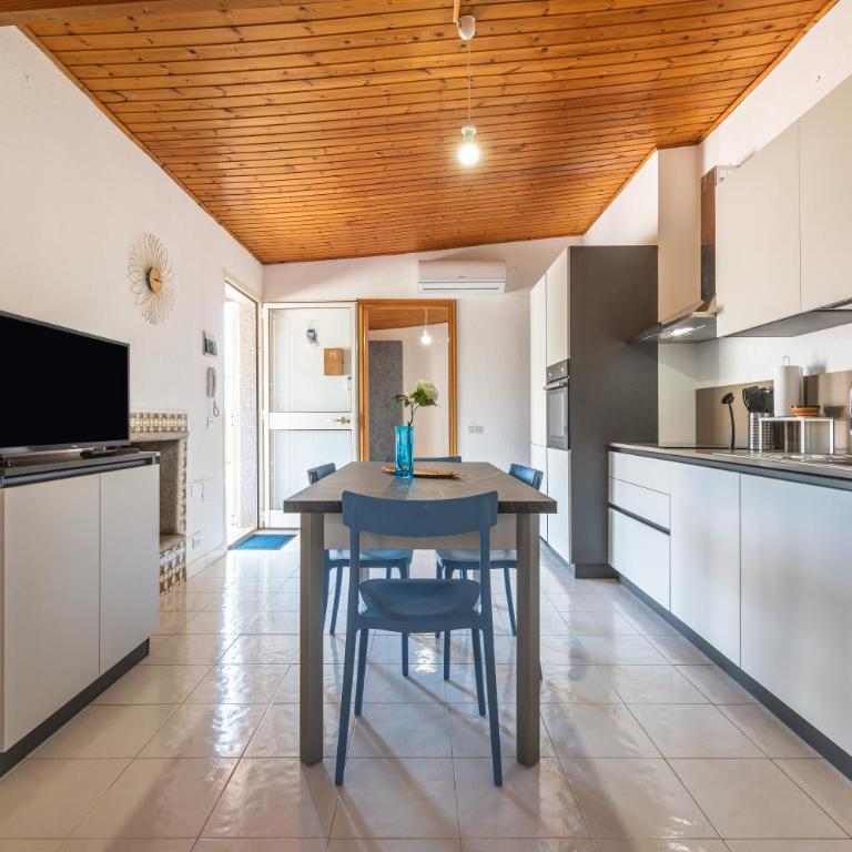 Attico Lussu - One-Bedroom House - 10