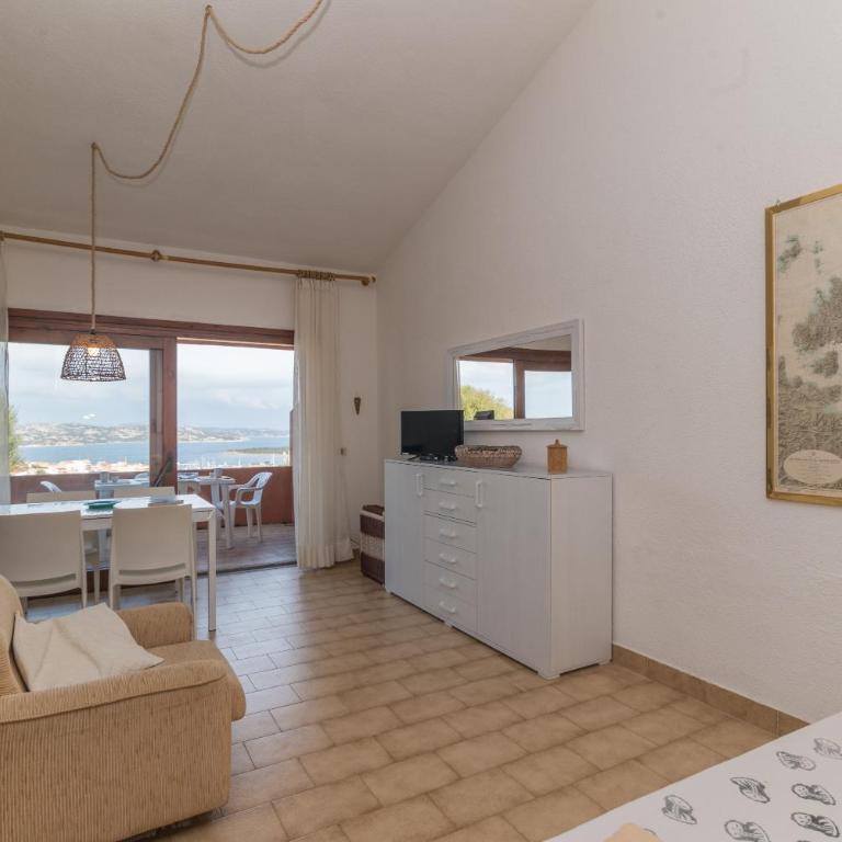 Trilocale Vista Mare e Giardino A - Appartamento Deluxe con 2 Camere da Letto e Vista Oceano - 4