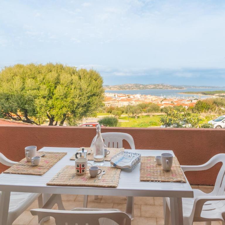 Trilocale Vista Mare e Giardino A - Appartamento Deluxe con 2 Camere da Letto e Vista Oceano - 2