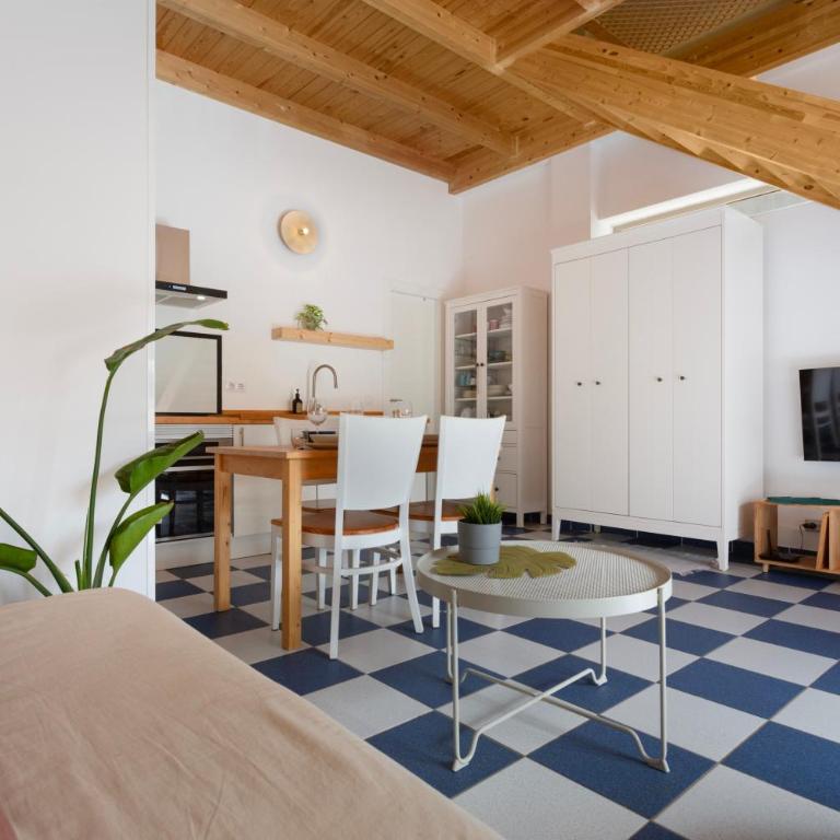 Blue Oasis - Studio with Terrace - 10