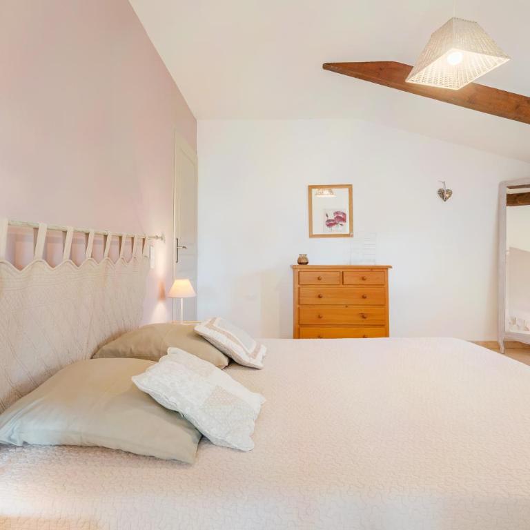 Le Petit Etang - Two-Bedroom House - 8