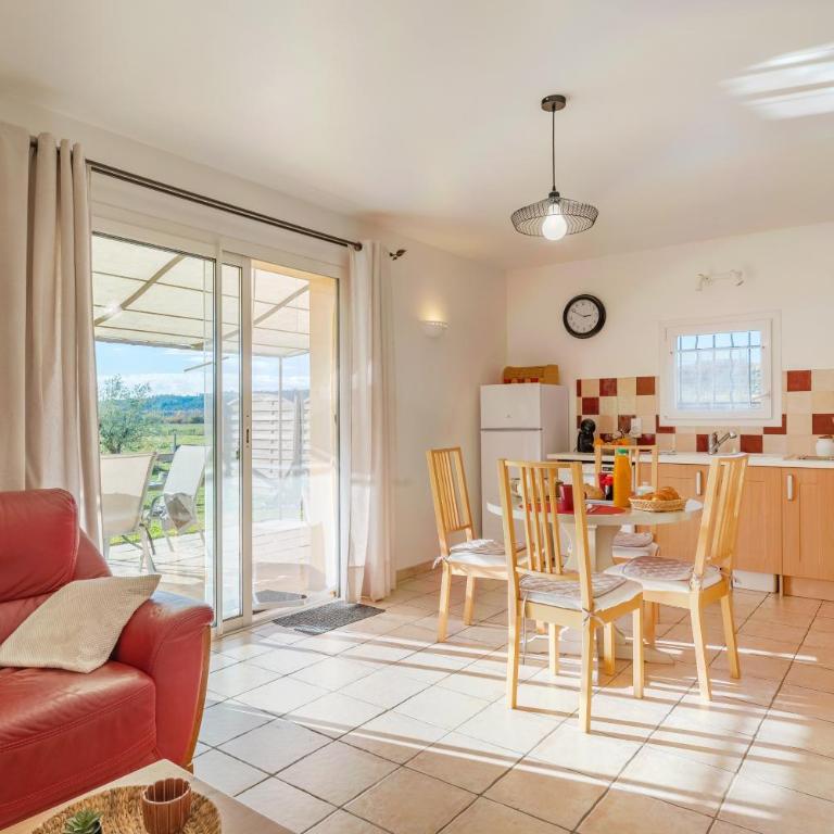 Le Petit Etang - Two-Bedroom House - 2
