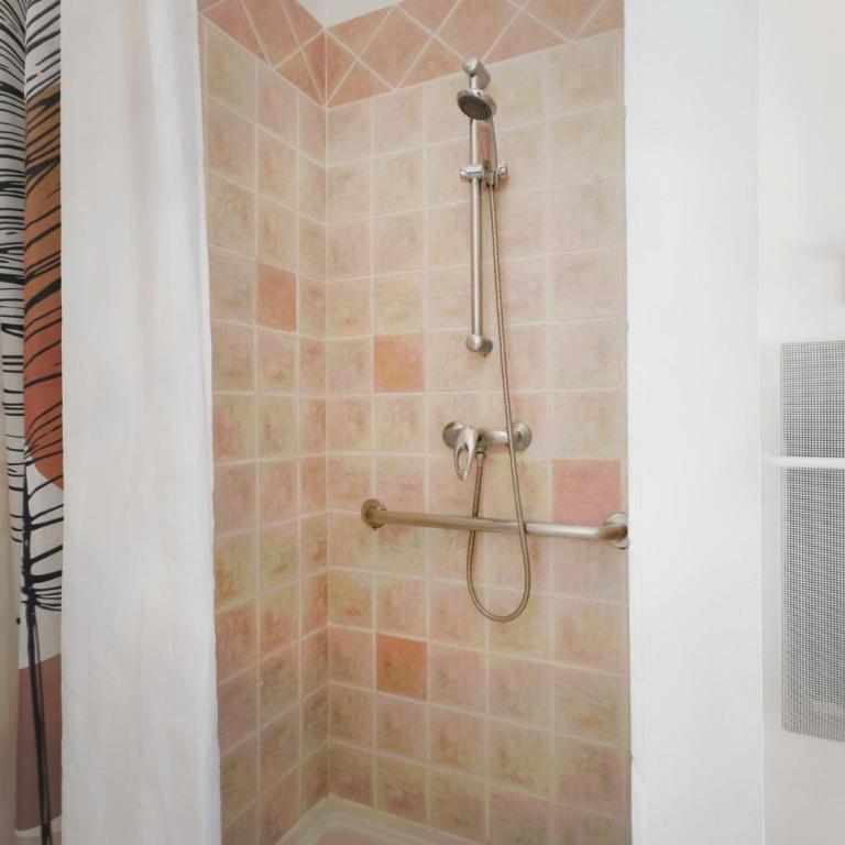 Le Petit Etang - Two-Bedroom House - 13