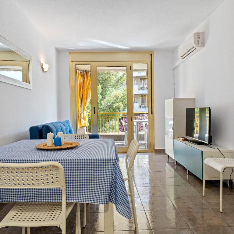 Apartamentos Ct2 Salou - Apartamento Deluxe de 2 dormitorios con balcón - 4