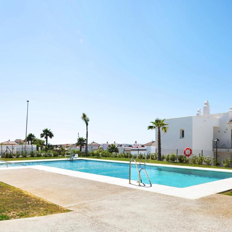 Bajo Poniente - Two-Bedroom Deluxe Apartment with Ocean View - 26