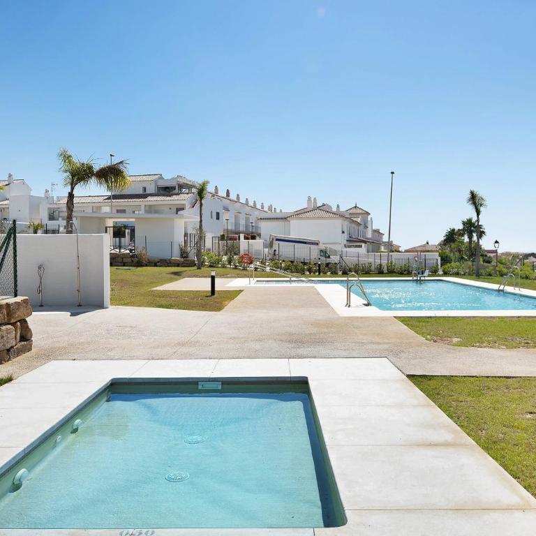 Bajo Poniente - Two-Bedroom Deluxe Apartment with Ocean View - 25