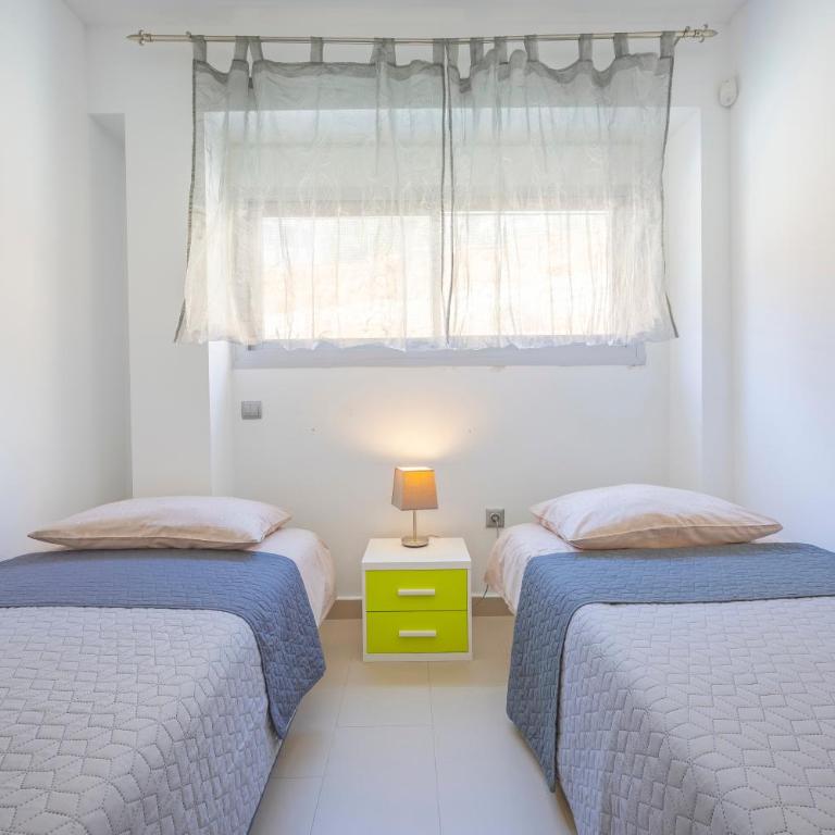 Playa de Poniente - Apartamento Deluxe de 2 dormitorios con vistas al mar - 13