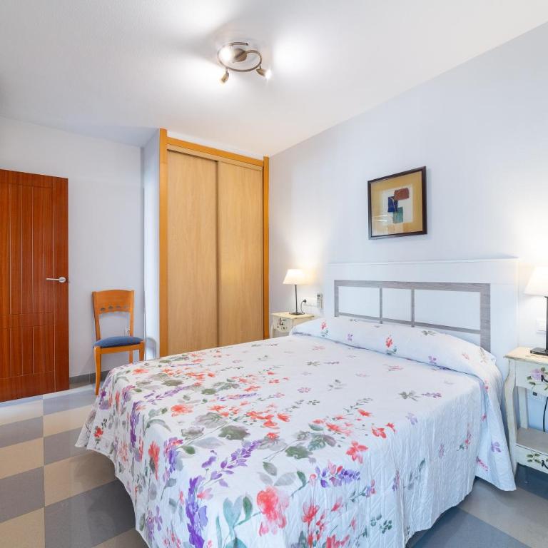 Apartamento Esbamar Vi - Two-Bedroom Deluxe Apartment with Garden View - 11
