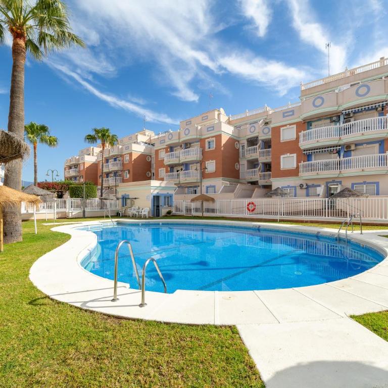 Apartamento Esbamar Vi - Two-Bedroom Deluxe Apartment with Garden View - 25