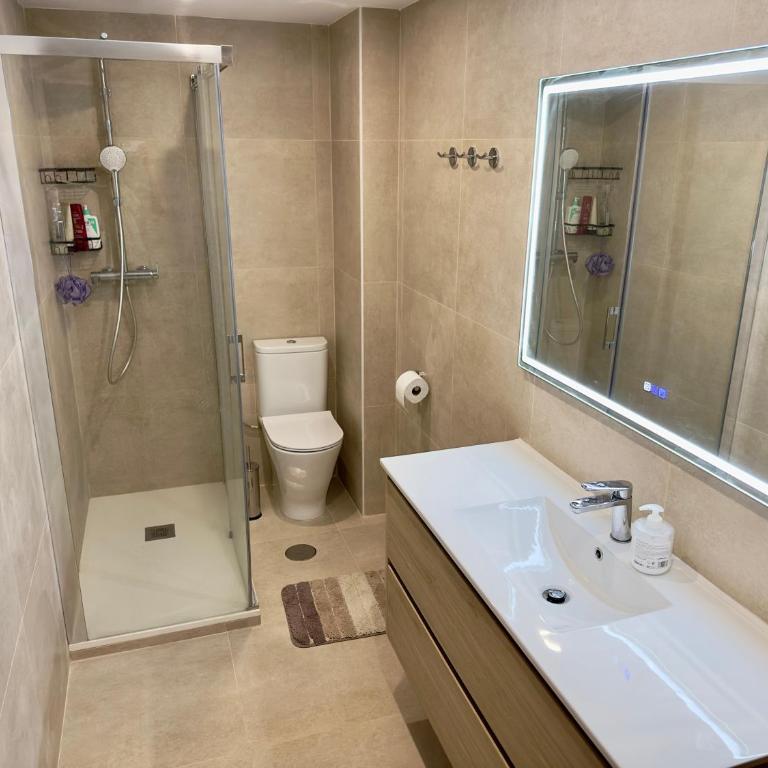 Stunning Sea View 2-bedroom Near - Apartamento Deluxe de 2 dormitorios con vistas al mar - 10