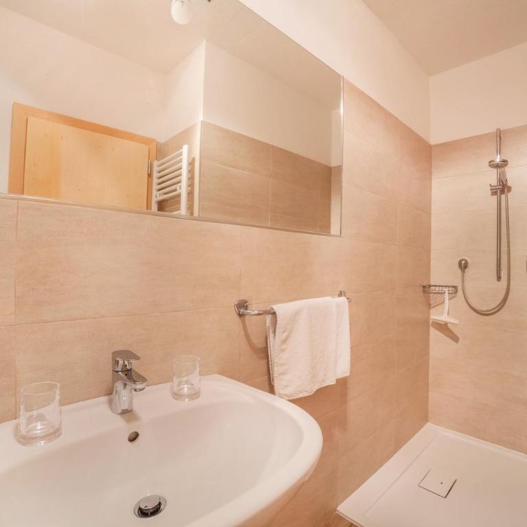 Haus Hohenrain Ferienwohnung 3 - Appartamento Superior con 1 Camera da Letto e Balcone - 13