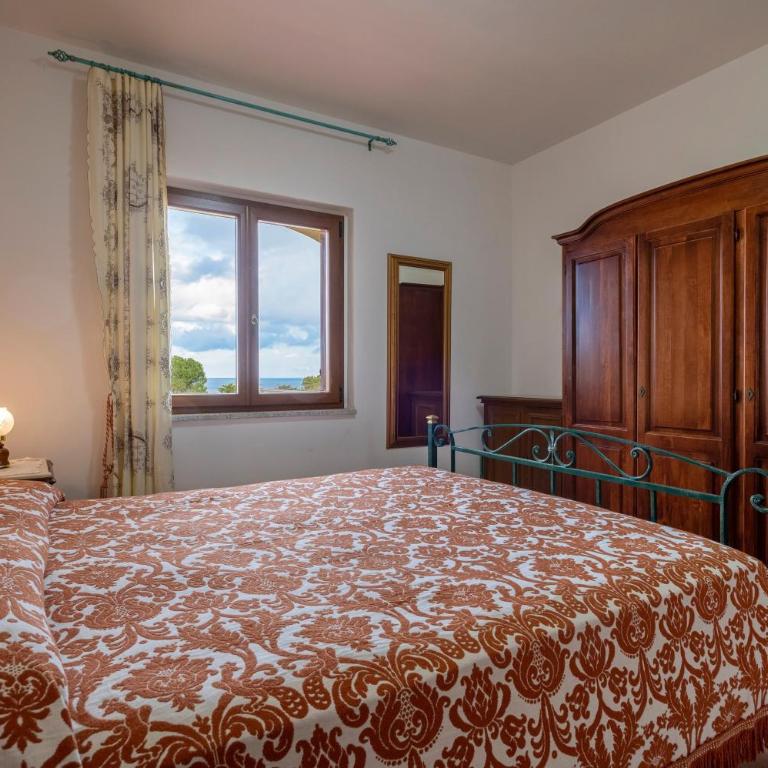Villa Pitti - Three-Bedroom House - 9
