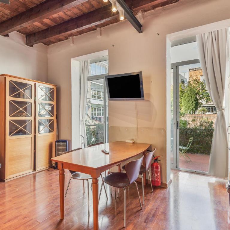 Lovely apartment with terrace - Two-Bedroom Deluxe Apartment with Balcony - 20