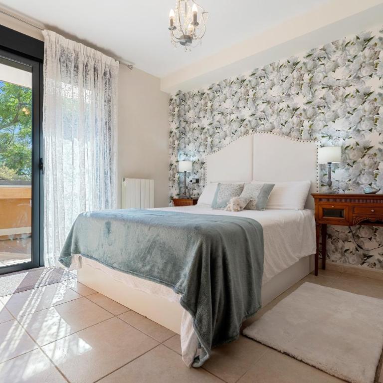 Casa Emi - Three-Bedroom House - 11