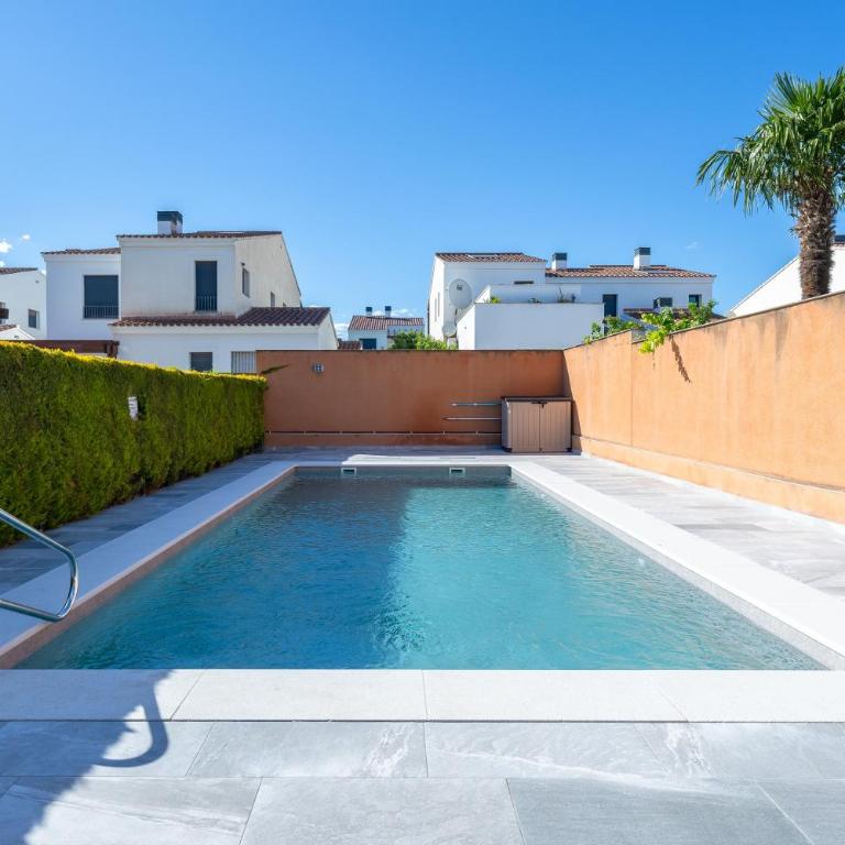 Casa Emi - Three-Bedroom House - 32