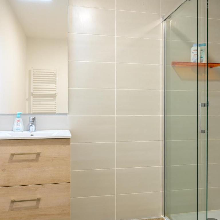 Colmar Chic - Deluxe-Apartment mit 2 Schlafzimmern und Gartenblick - 13