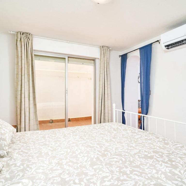 Apartamento El Tesorillo - Apartamento de 3 dormitorios y vistas al mar - 10