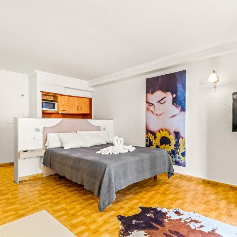 Unique Apartahotel 3-3 - Habitación Triple con ducha - 9
