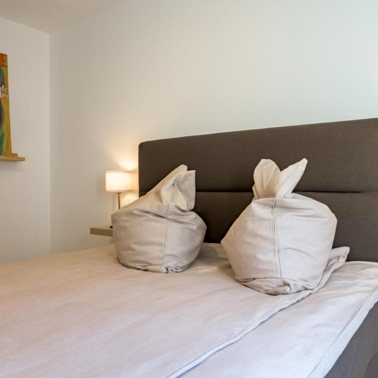 Colmar Chic - Deluxe-Apartment mit 2 Schlafzimmern und Gartenblick - 10