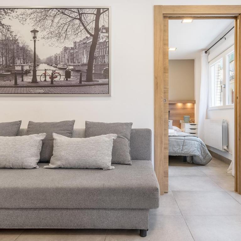 Family Catedral Centro - Three-Bedroom Premium Apartment with Balcony - 16