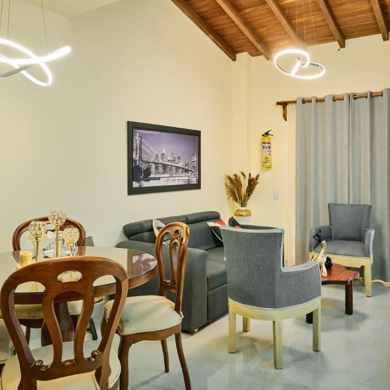 Pacohouse, Apartamento cerca al parque - Three-Bedroom Apartment - 5