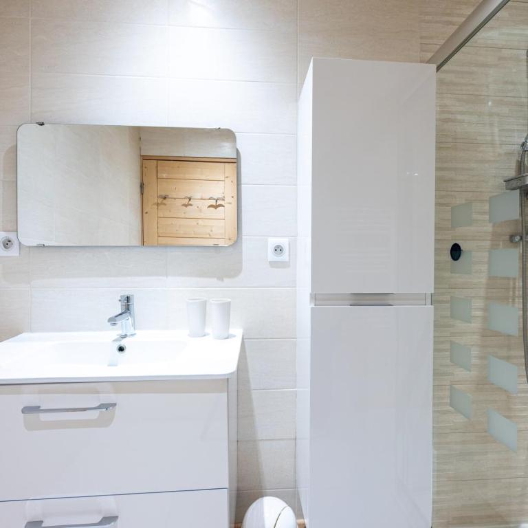 Tié No Appartement Chaleureux - Appartement 3 Chambres avec Vue sur la Montagne - 25