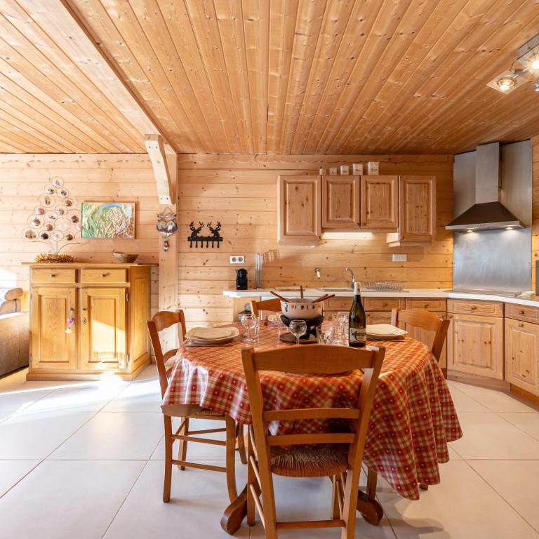 Tié No Appartement Chaleureux - Appartement 3 Chambres avec Vue sur la Montagne - 8