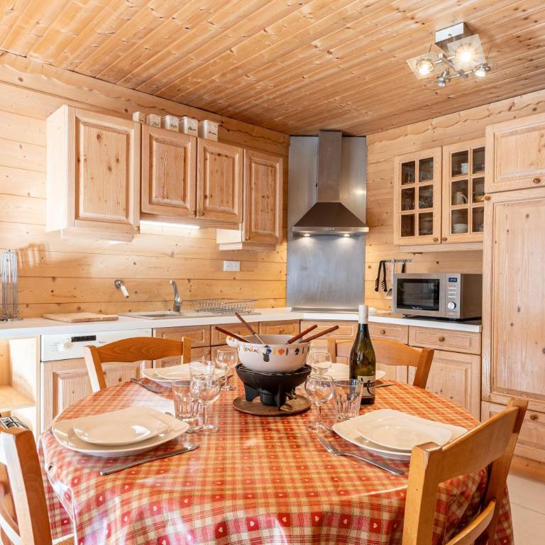 Tié No Appartement Chaleureux - Appartement 3 Chambres avec Vue sur la Montagne - 11