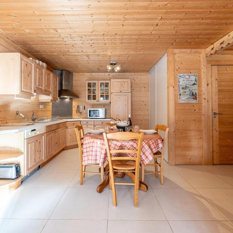 Tié No Appartement Chaleureux - Appartement 3 Chambres avec Vue sur la Montagne - 9
