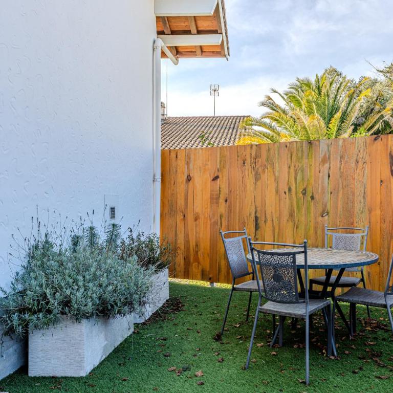 Chambre D'hote Chez Amaya - Chambre Double - Vue sur Jardin - 21