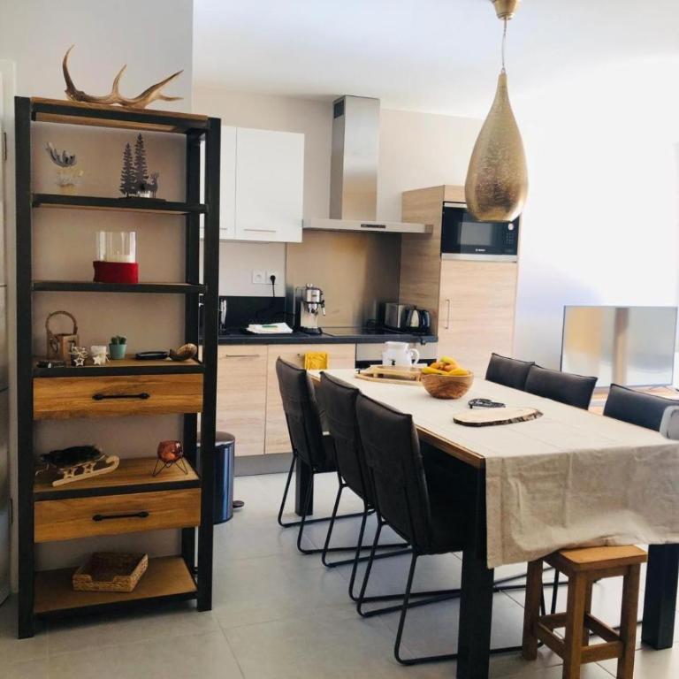 Appartement Cocooning-sauna-jacuzzi - Appartement 2 Chambres avec Vue sur la Montagne - 12