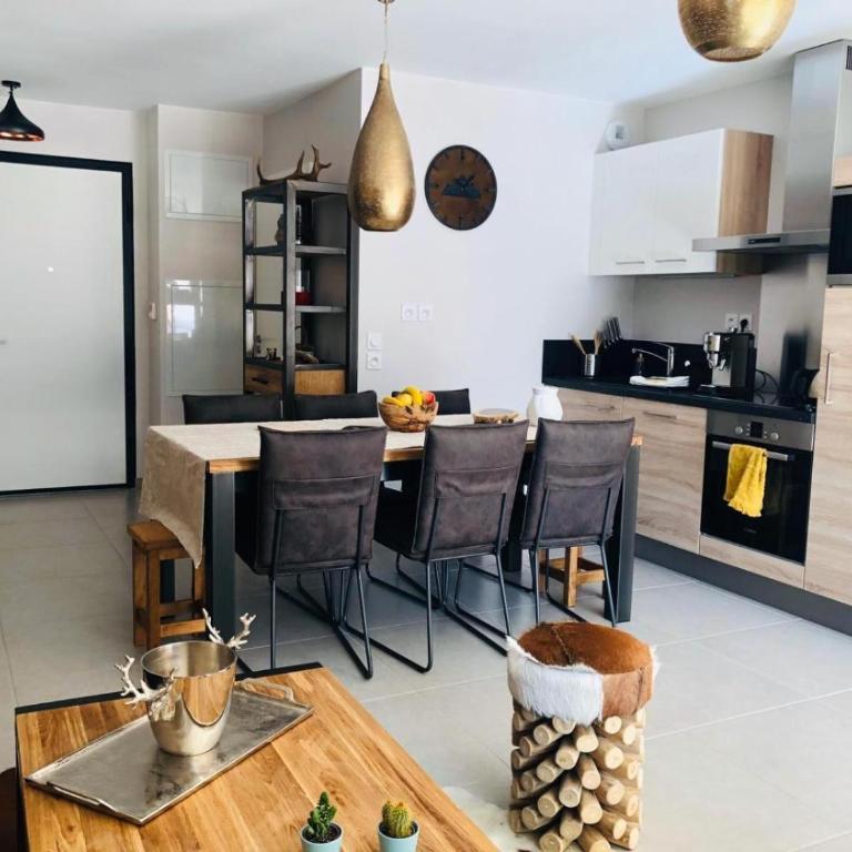 Appartement Cocooning-sauna-jacuzzi - Appartement 2 Chambres avec Vue sur la Montagne - 11