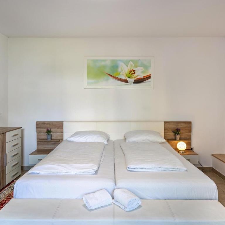 Aldars Urban Trio Suite No. 2 - Apartamento Deluxe de 2 dormitorios con balcón - 9