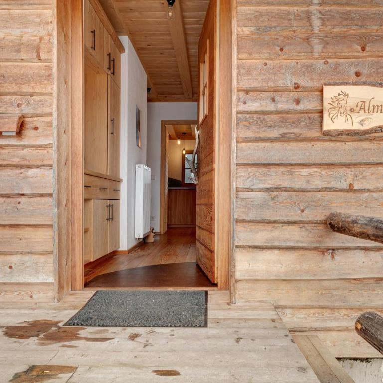 Garmesegghof - Two-Bedroom Deluxe Apartment with Garden View - 8