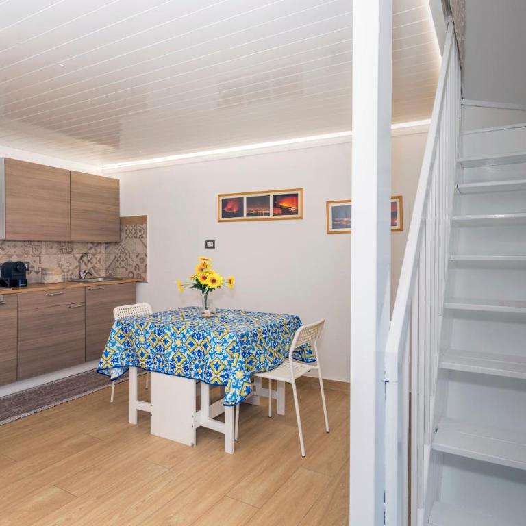 Causunara's Apartment - Superior One-Bedroom Apartment with Balcony - 1