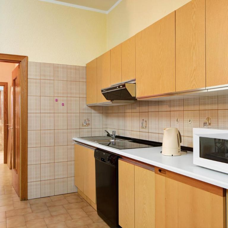 Baita Franz 2 Livigno - Appartamento Deluxe con 2 Camere da Letto e Vista Giardino - 4