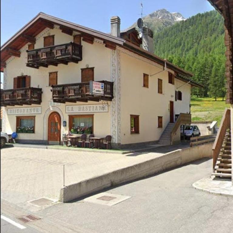 Baita Franz 2 Livigno - Appartamento Deluxe con 2 Camere da Letto e Vista Giardino - 37