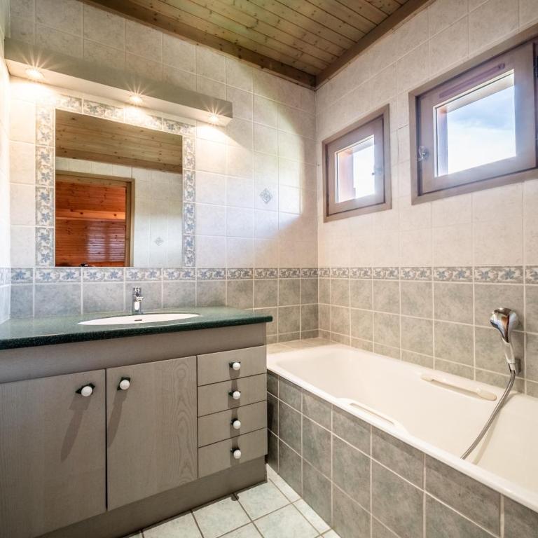 Chalet Le Reposoir - 3 étoiles - Three-Bedroom Chalet - 24