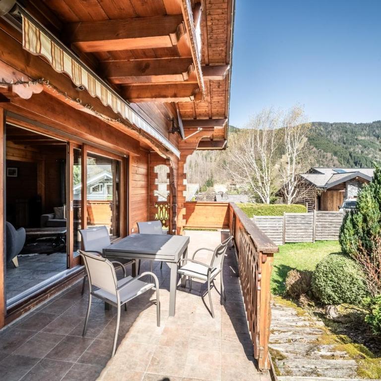 Chalet Le Reposoir - 3 étoiles - Three-Bedroom Chalet - 3