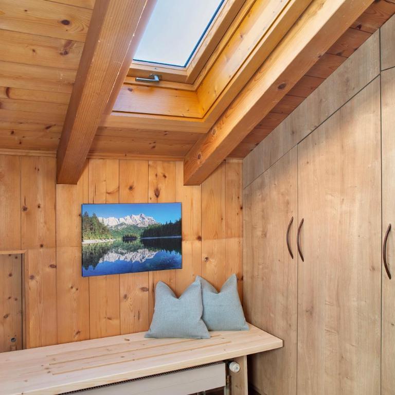 Ferienwohnung Bergkristall - Deluxe-Apartment mit 2 Schlafzimmern und Gartenblick - 13
