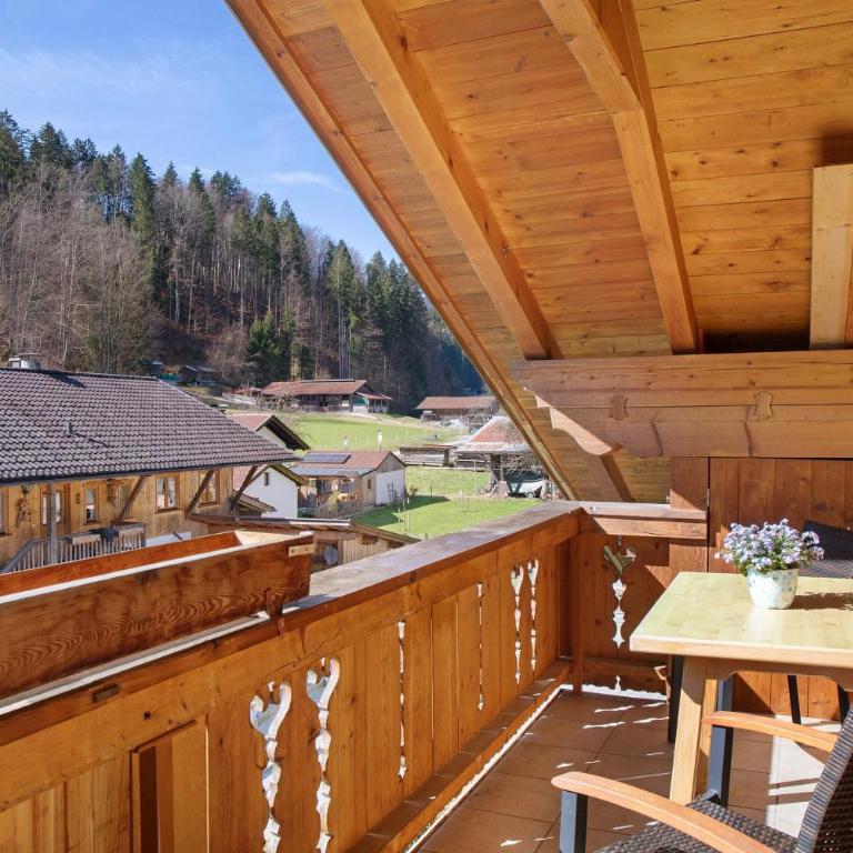 Ferienwohnung Bergkristall - Deluxe-Apartment mit 2 Schlafzimmern und Gartenblick - 9