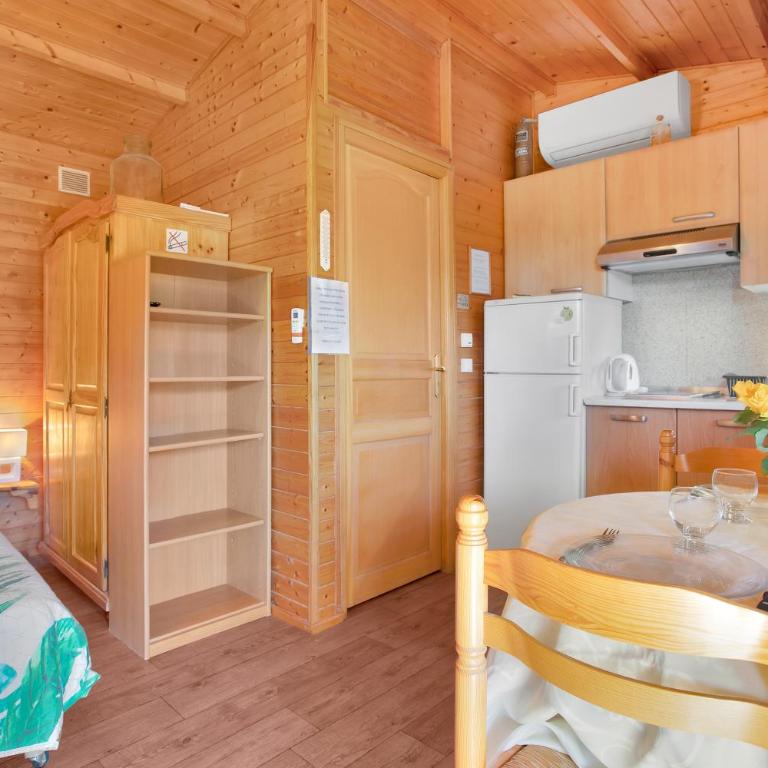Joli Chalet en bois mésange bleu - Chalet 1 Chambre - 7