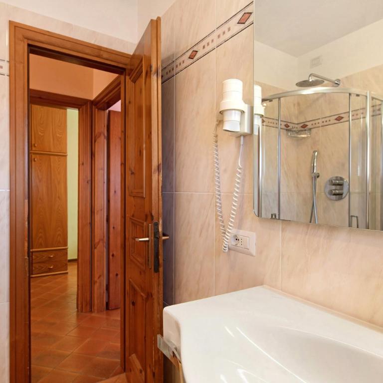 Chalet Meridiana Appartamento 8 - Appartamento Deluxe con 2 Camere da Letto e Balcone - 20